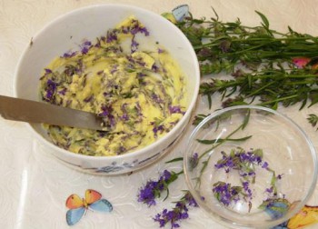Mayonnaise à l’hysope Mayonnaise à l’hysope