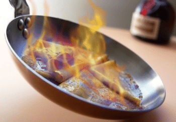 Cr&ecirc;pes flamb&eacute;es