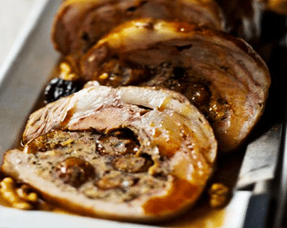 Poitrine de veau farcie aux pruneaux Poitrine de veau farcie aux pruneaux