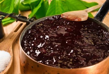 Confiture de cerises noires