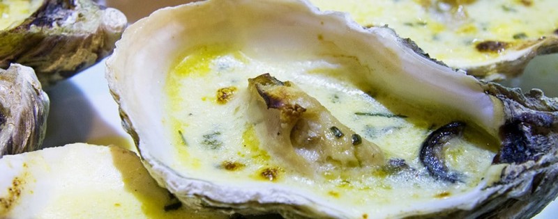 Hot oysters from Arcachon