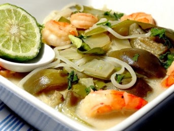 Soupe thaï au combawa et crevettes
