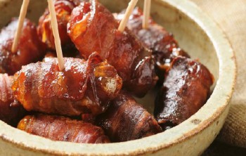 Amuse-bouche aux dattes et bacon grillé