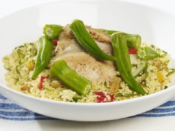 Couscous marocain de poulet aux gombos