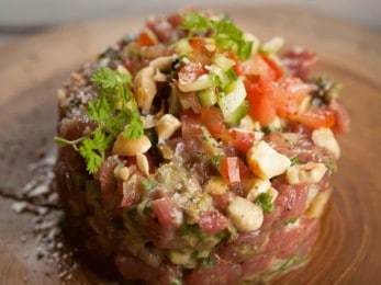 Tartare d’agneau aux noisettes