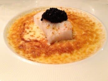 Pavé de turbot, sauce glacée au champagne et avruga