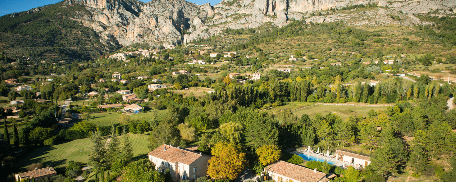 Vue de la Bastide de Moustiers