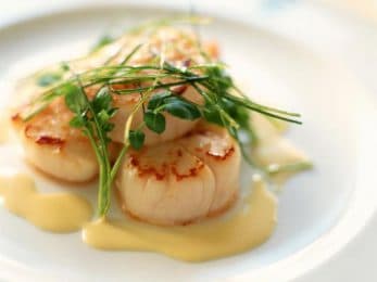 Noix de coquilles Saint-Jacques au beurre blanc