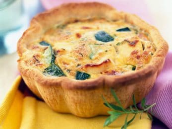 Quiche au poulet et aux courgettes