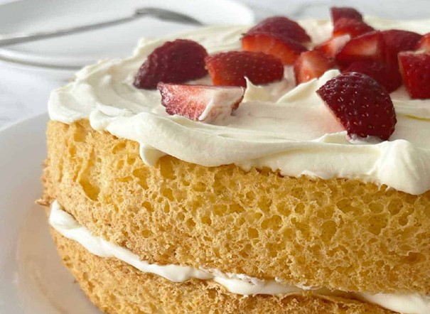 Fresh cream at strawberry sponge