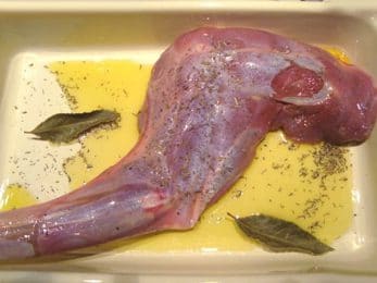 Gigot de chevreuil prêt à cuire