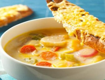Croûte au gruyère à potage de légumes-racines