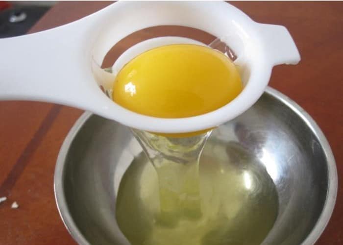 Séparateur de blanc et de jaune d’œuf