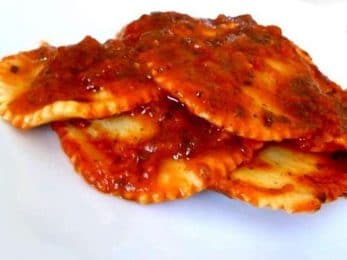 Raviolis à la sauce tomate
