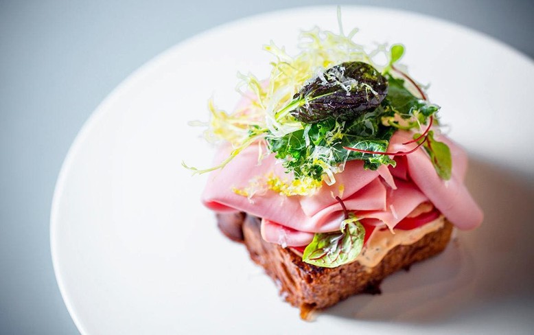 Toast de jambon à la russe