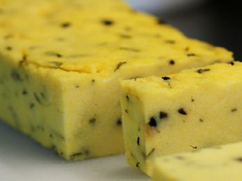 Polenta aux olives noires