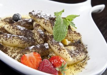 Mohnnudeln aux fruits rouges