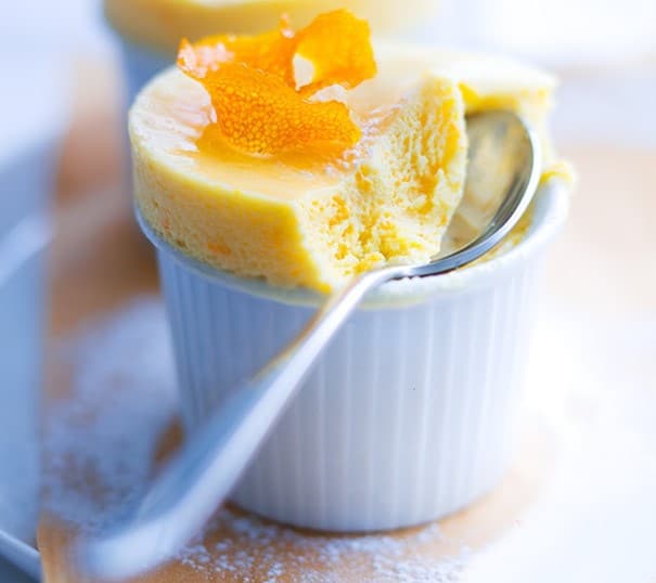 Soufflé helado con Grand Marnier