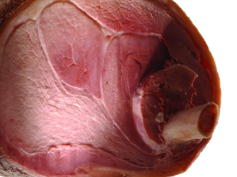 Ham dimasak di atas tulang