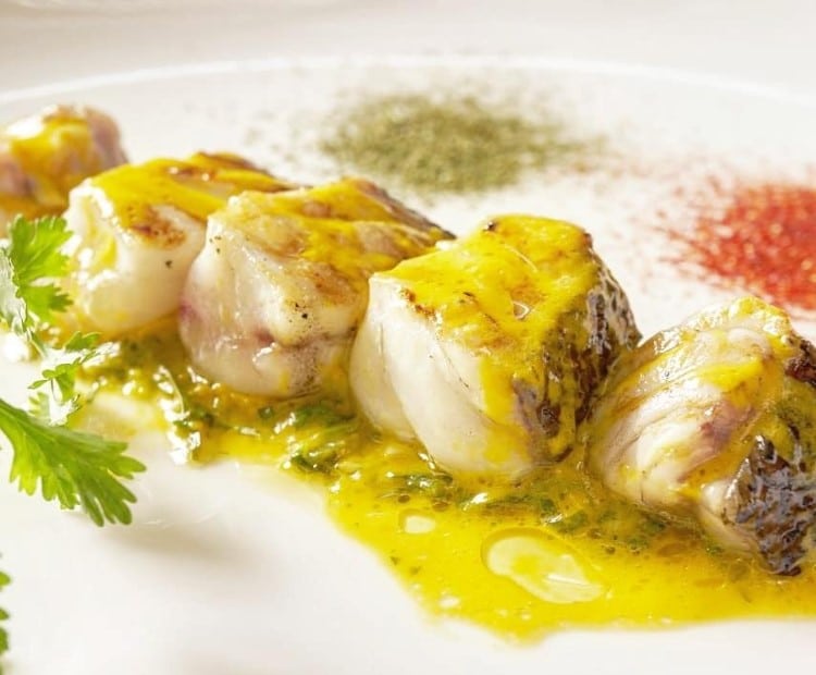 Cabillaud à la crème de piment jaune et poudre de coriandre Cabillaud à la crème de piment jaune et poudre de coriandre