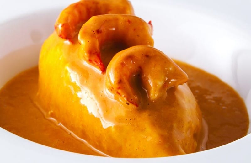 Quenelle de brochet à la lyonnaise, sauce Nantua Quenelle de brochet à la lyonnaise, sauce Nantua