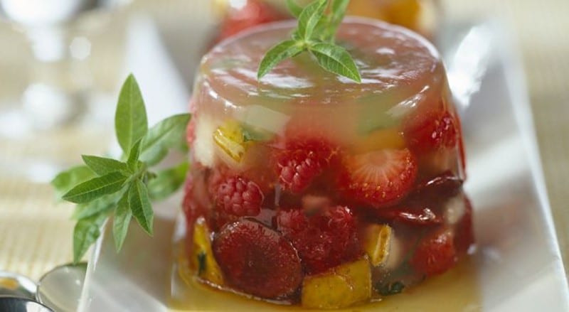 Salada de frutas em gelatina