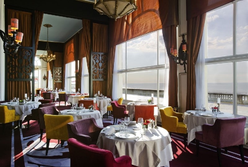 Salle de restaurant du Grand Hôtel Cabourg Salle de restaurant du Grand Hôtel Cabourg