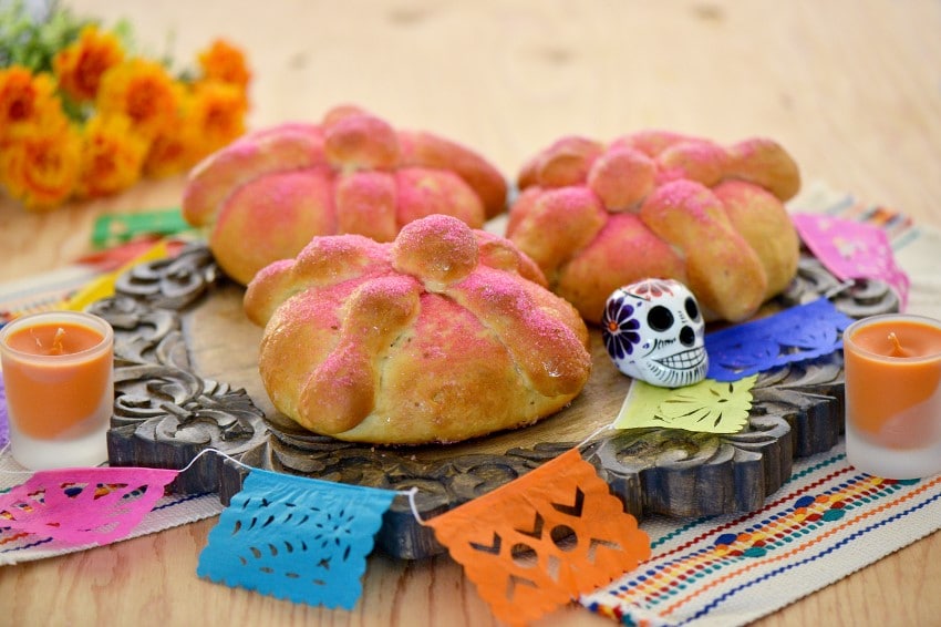 Mexican breads of the dead