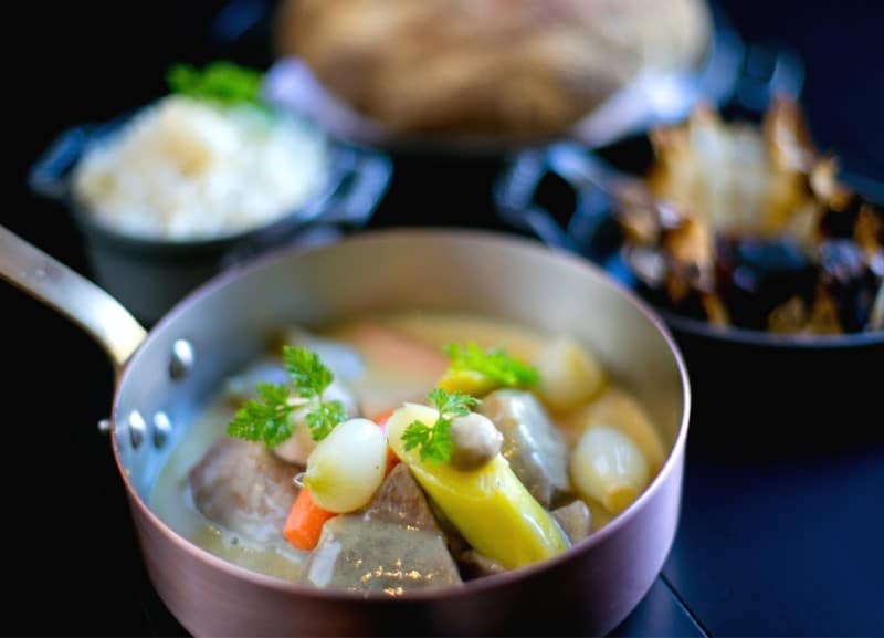 Blanquette de veau aux petits légumes printaniers Blanquette de veau aux petits légumes printaniers