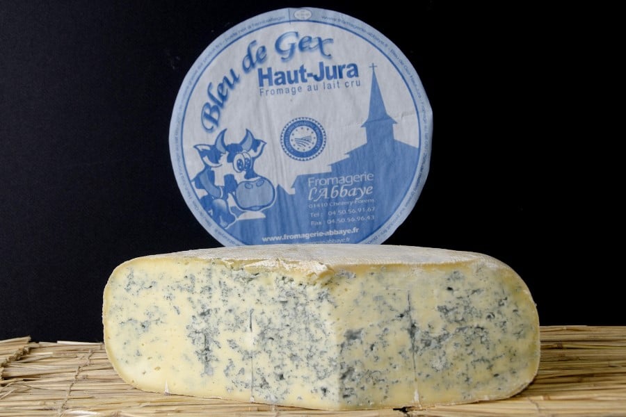 Bleu de Gex cheese made from raw milk