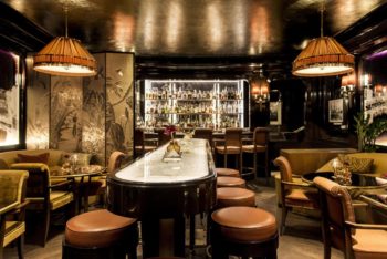 Le bar Hemingway de l'hôtel Ritz