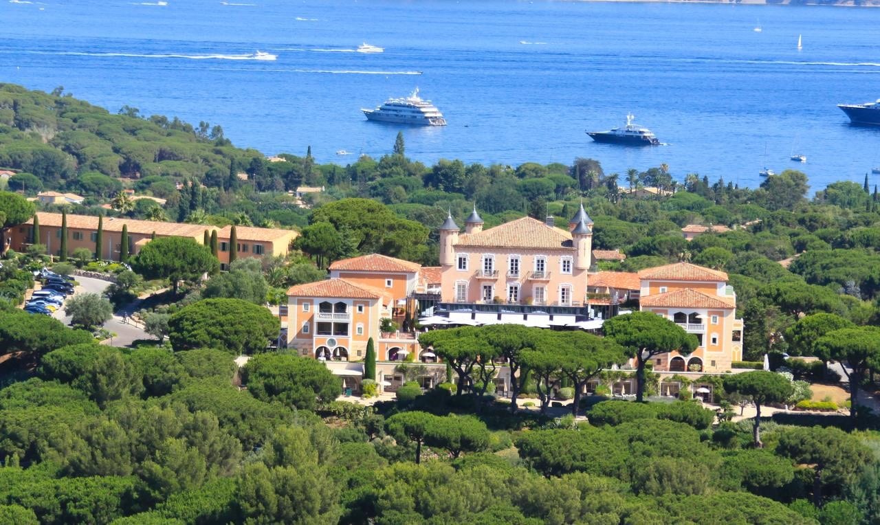 L’hôtel du Château de la Messardière et le golfe de Saint-Tropez