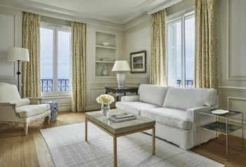 Un salon d’une chambre du Grand-Hôtel du Cap-Ferrat