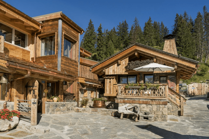 Het Hotel Marc Veyrat - Het Huis van het Bos in Manigod, Haute-Savoie