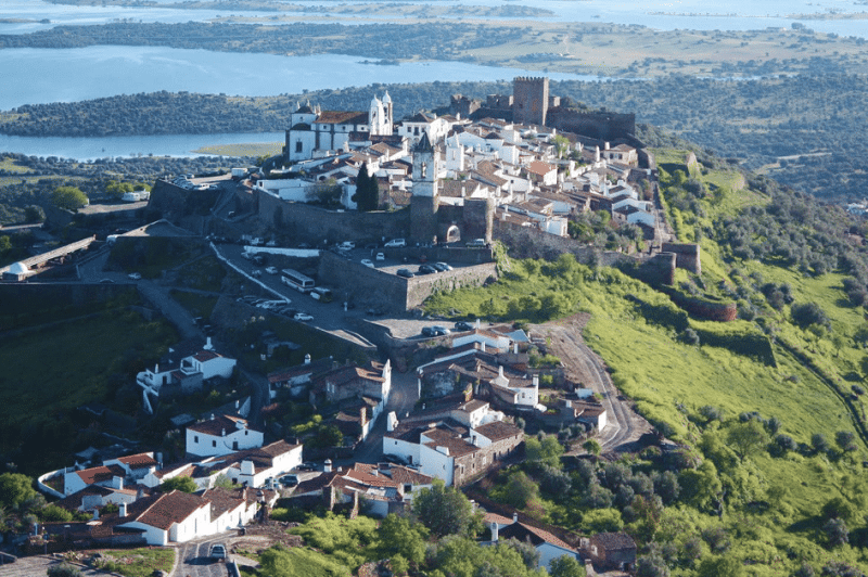 Ngôi làng Monsaraz ở Alentejo