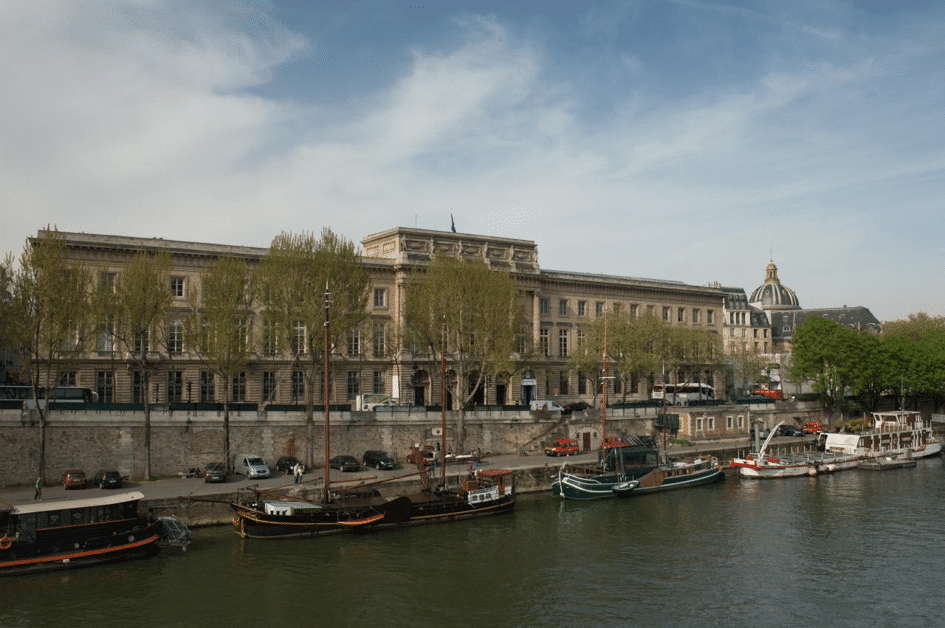 L&rsquo;H&ocirc;tel de la Monnaie quai Conti &agrave; Paris