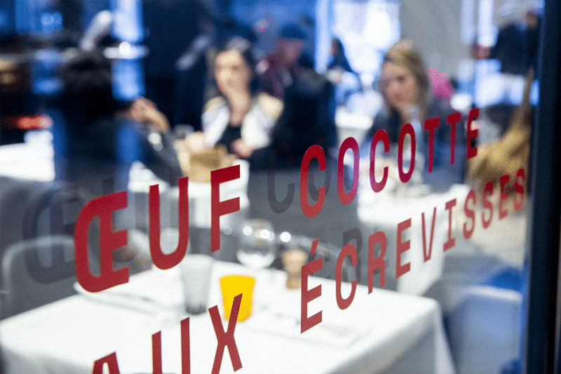 Proposition d'œuf cocotte aux écrevisses