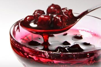 Glykó tou koutalioú à la cerise