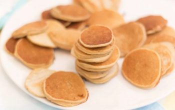 Baby pancakes pour petit-déjeuner