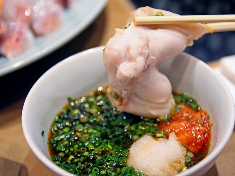 Daging fugu dan bahan-bahannya Daging fugu dan bahan-bahannya
