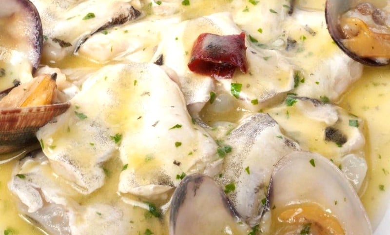 Cocochas de merlu aux palourdes