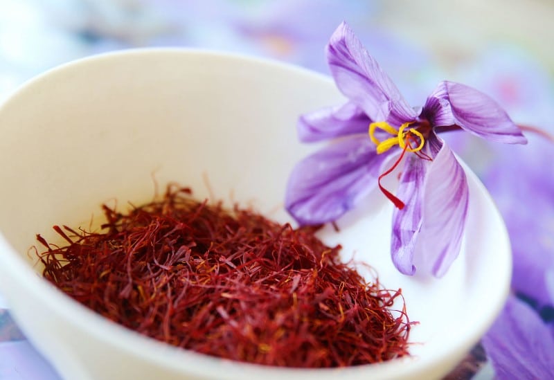 Saffron and crocus filaments