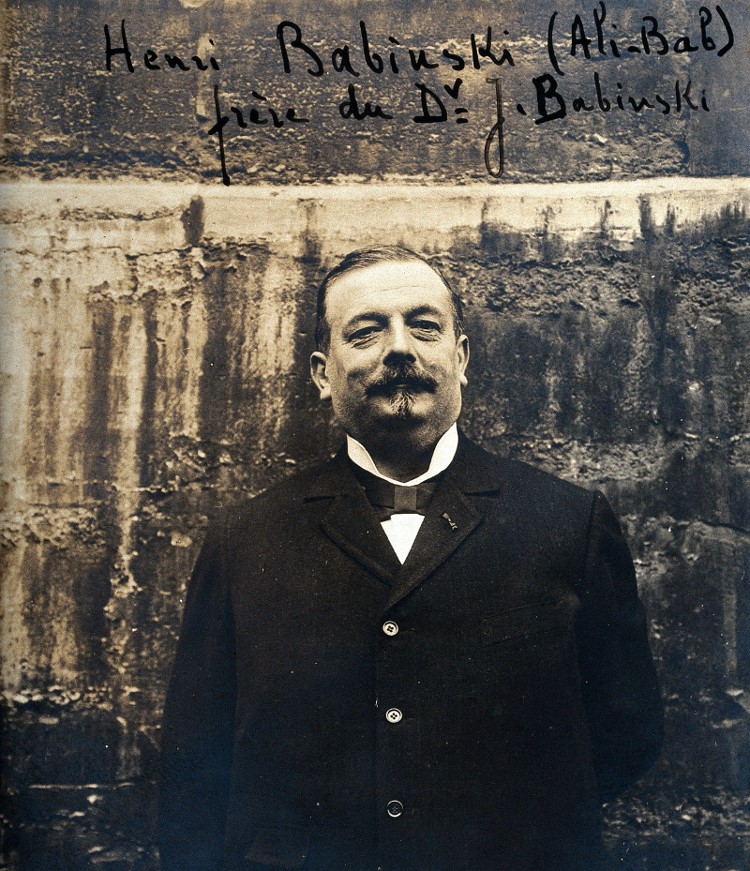 Henri Babinski dikenal sebagai "Ali Bab"