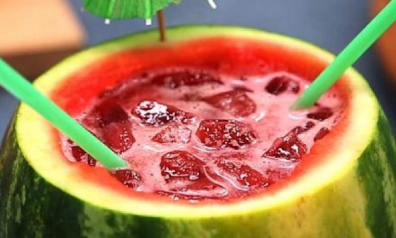 Jus de past&egrave;que aux fruits rouges