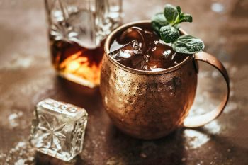 Ginger beer servie en bock de cuivre