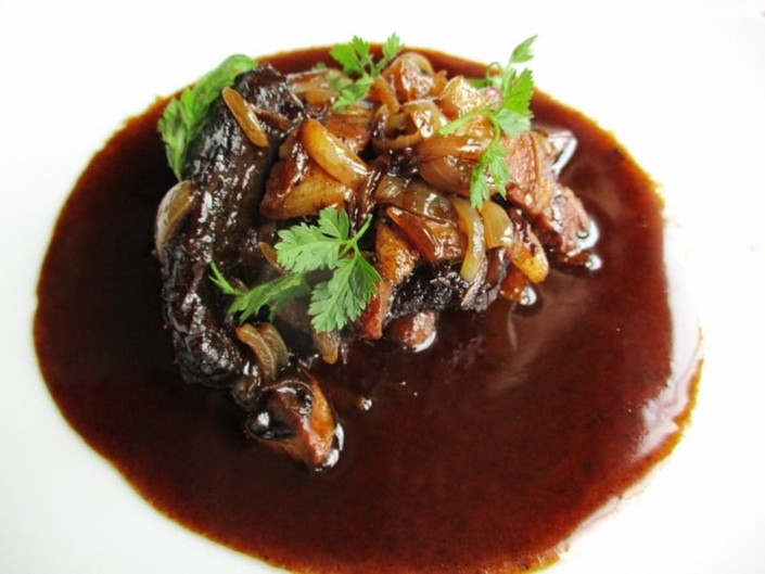Coq à la beaujolaise
