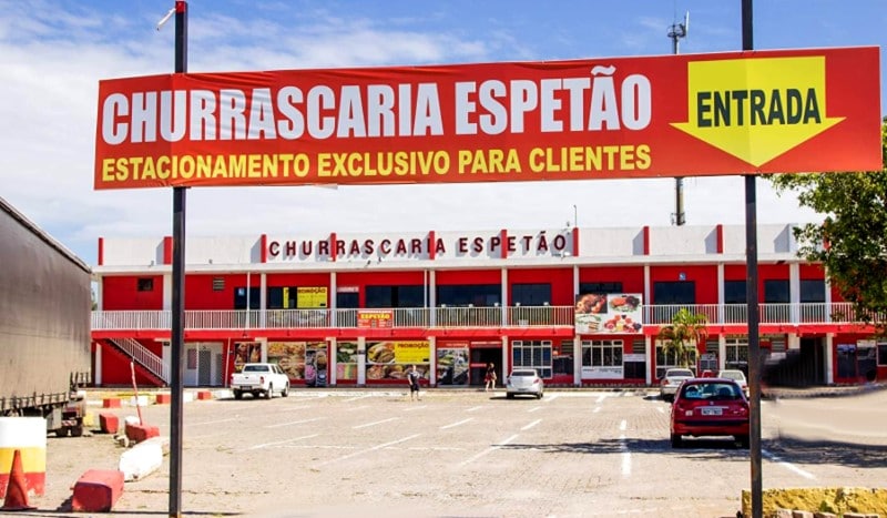 Entr&eacute;e d&rsquo;une churrascaria br&eacute;silienne