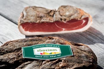 Speck dell'Alto Adige étiqueté IGP