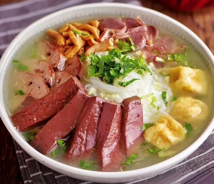 Soupe au sang de canard et aux vermicelles