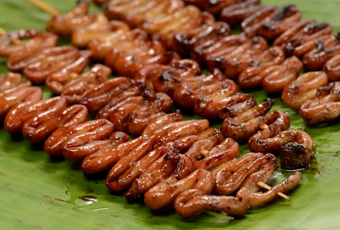 Tusuk Sate Isaw Panggang